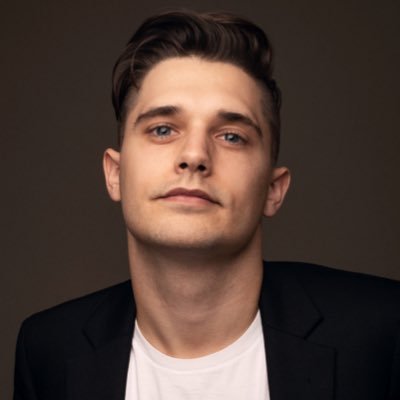 Profile Picture of Andy Mientus (@andymientus) on Twitter