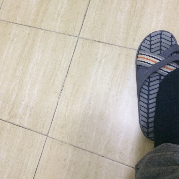 G g gg Gg - Poshmark Profile Picture of G g gg Gg (@qqbrcbuc) on Poshmark