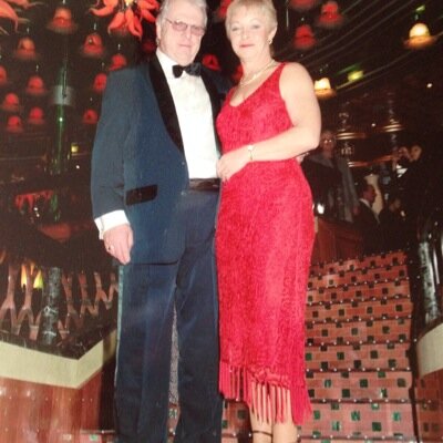 Profile Picture of Debbie Munro-Knapp (@ParsonageFarmHC) on Twitter