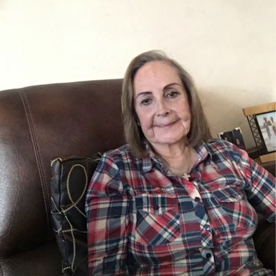 Profile Picture of Flora Moreno (@floramoreno1038) on Twitter