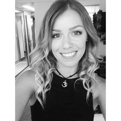 Rosa - Twitter Profile Picture of Rosa (@FloralJenna) on Twitter