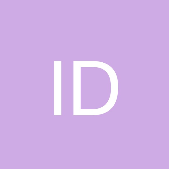 Profile Picture of Iraida Datil (@iraidadatil89) on Poshmark