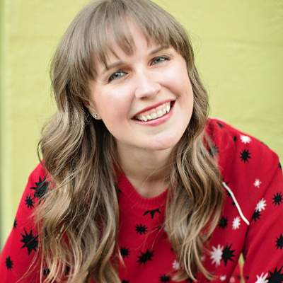 Profile Picture of Marissa Meyer (@marissa_meyer) on Twitter