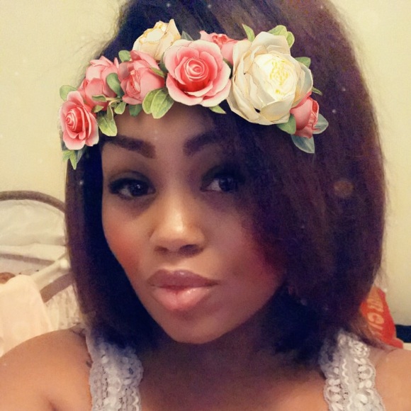 Profile Picture of Tyesha Thomas (@trthomas04) on Poshmark