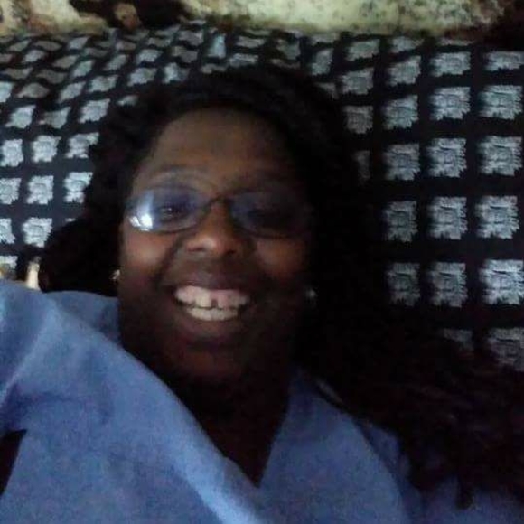 Profile Picture of Yolanda Wanton (@yolandawanton89) on Poshmark