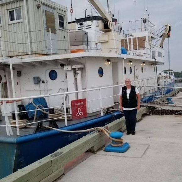 Profile Picture of Macky Wenger (@mackywenger) on Poshmark