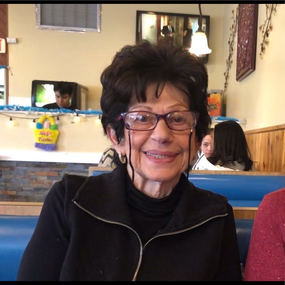 Profile Picture of Marie Hurban (@boopsie3800) on Poshmark