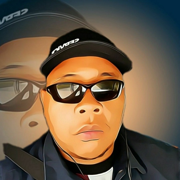 Profile Picture of Larry Stamps jr (@ltv0421) on Poshmark