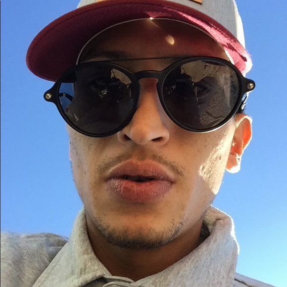 Profile Picture of David Mendoza (@davidmendoza27) on Poshmark