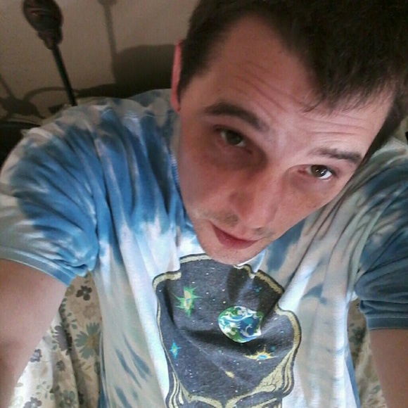 Profile Picture of John Cook (@jeffrey105) on Poshmark