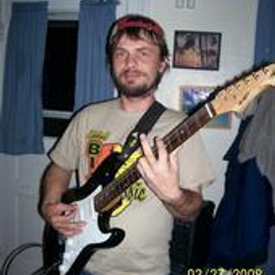 Profile Picture of Robert Droke (@xridetheband) on Twitter