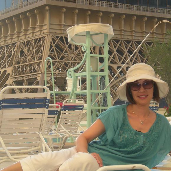 Profile Picture of Anne Lin (@starshotsanne) on Poshmark