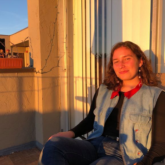 Profile Picture of Leah Jaffe (@leahejaffe) on Poshmark