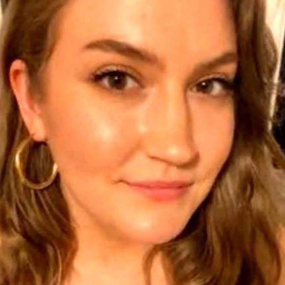 Profile Picture of Sharon Schadt (@sharonkeefer) on Poshmark