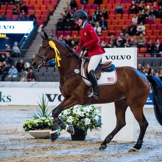 Profile Picture of Kelli Cruciotti Vanderveen (@kellicruciottiofficial) on Instagram