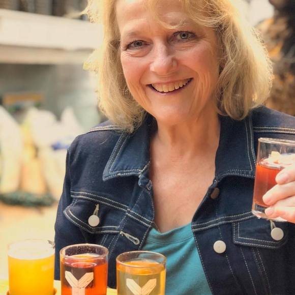 Profile Picture of Teresa Warrington (@teresawarringto) on Poshmark