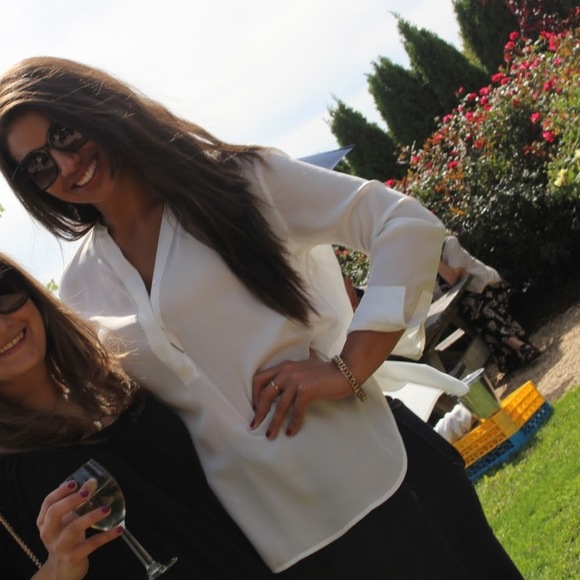 Profile Picture of Jen Bauch (@samijb216) on Poshmark