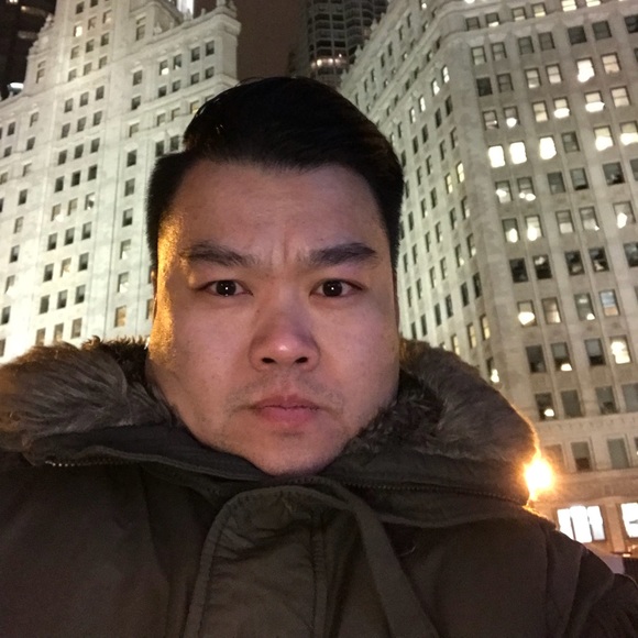 Profile Picture of Steve Le (@magik216) on Poshmark