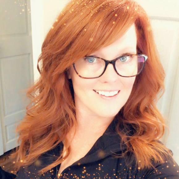 Profile Picture of Kelly Jefferson tripp (@1redheadgrl) on Poshmark