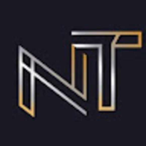 Profile Picture of Eliana Grodsky (@elianachgr) on Poshmark