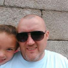 Profile Picture of Derek Hutchings (@derekhutching) on Twitter