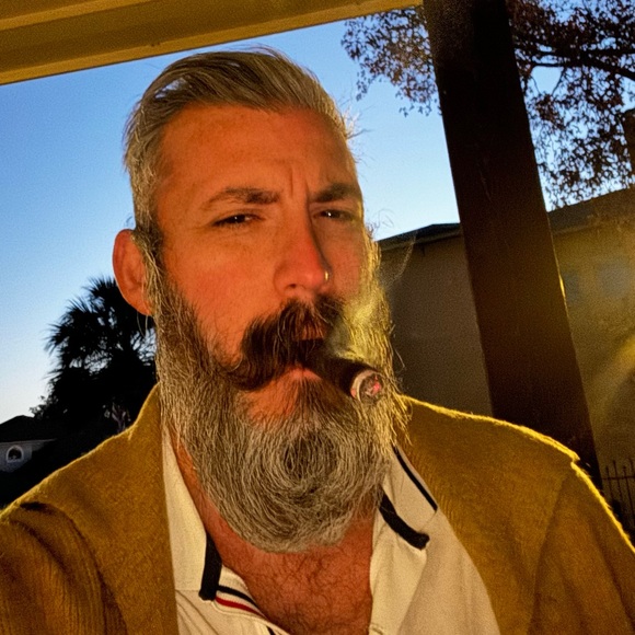 Profile Picture of J.w. Mandaro (@jwmandaro) on Poshmark