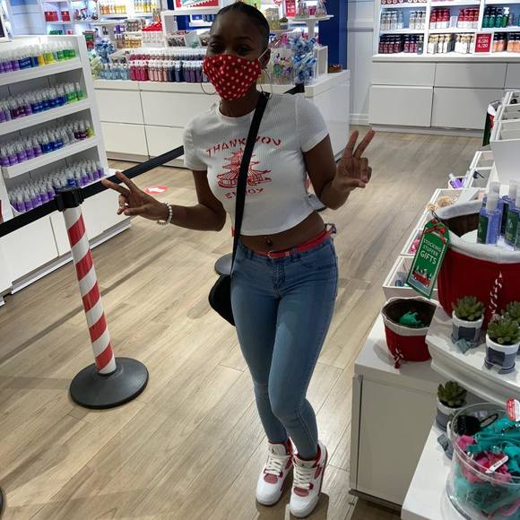 Profile Picture of Ankeyce Neal (@ankeyce) on Poshmark