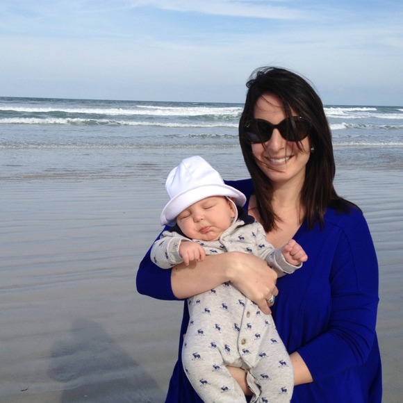 Profile Picture of Leila Moore (@leilanicole00) on Poshmark