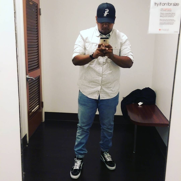 Profile Picture of Gustavo Cantero jr (@gcantero93) on Poshmark