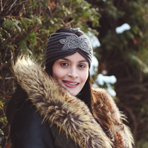 Profile Picture of Jimena Otalvaro (@jimenaotalvaro) on Poshmark