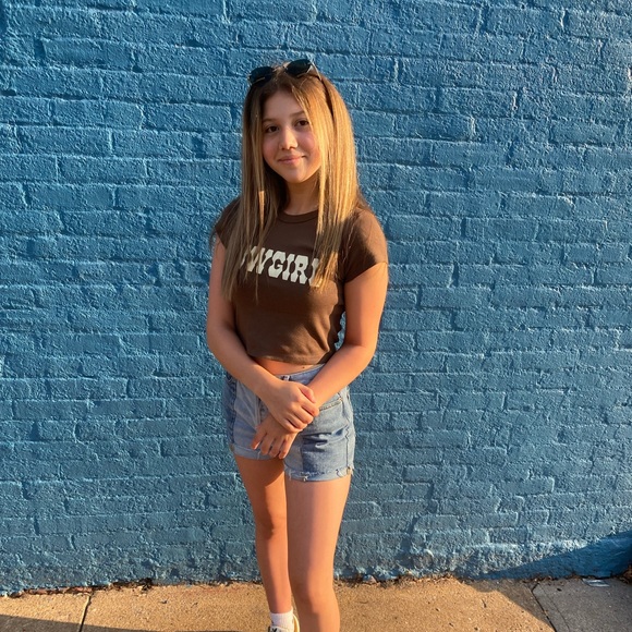 Profile Picture of Abby Sharrar (@abbysharrar) on Poshmark
