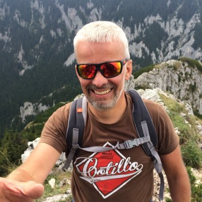 Profile Picture of John Hardwick (@JohnElCotillo) on Twitter