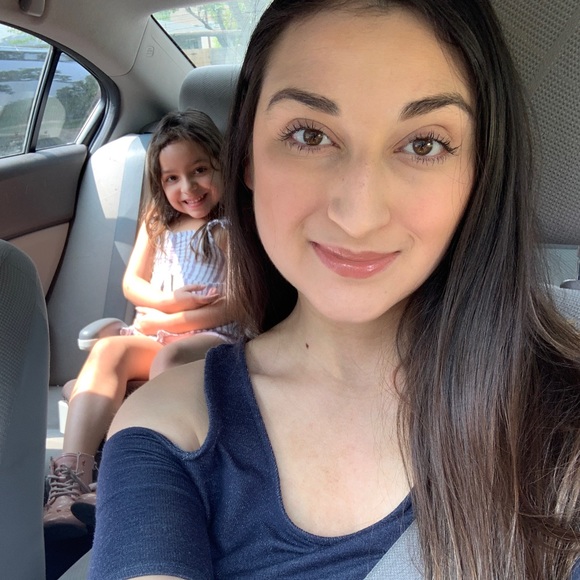 Profile Picture of Daniela Lerma (@daniela_lerma) on Poshmark