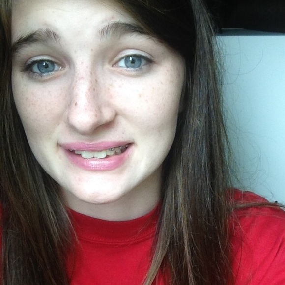 Profile Picture of Cheyanne Weaver (@cheyisawesome) on Poshmark