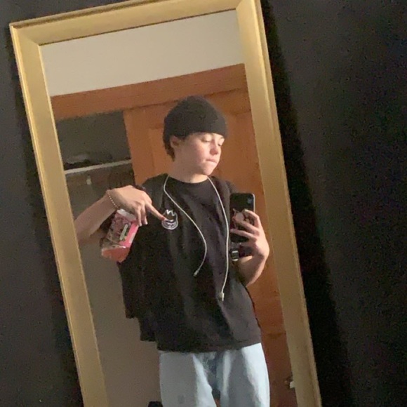 Profile Picture of Katelyn Phelps (@katelynphelp507) on Poshmark