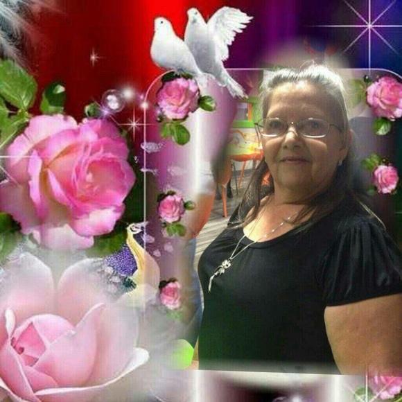 Profile Picture of Mirian m Guzman (@mirianguman) on Poshmark