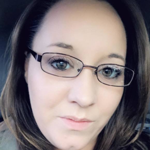 Profile Picture of Rachael Claussen (@rclaussen26) on Poshmark