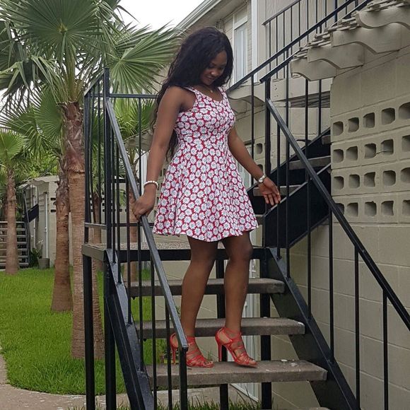 Profile Picture of Racheal Mbayi (@rachealgmail) on Poshmark