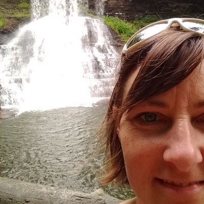 Profile Picture of Crystal Draper (@CrystalDraper14) on Twitter