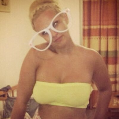 Profile Picture of Zoe Walters (@zoewalters89) on Twitter