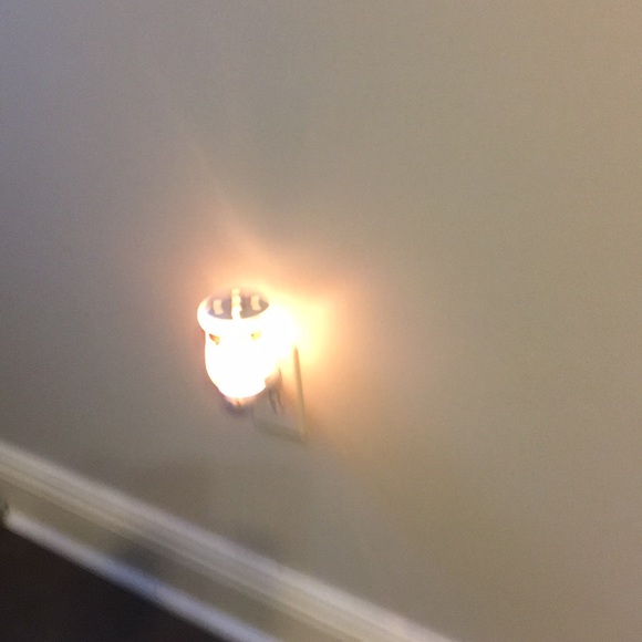 Profile Picture of Beverly Puckett (@bevpuck13) on Poshmark