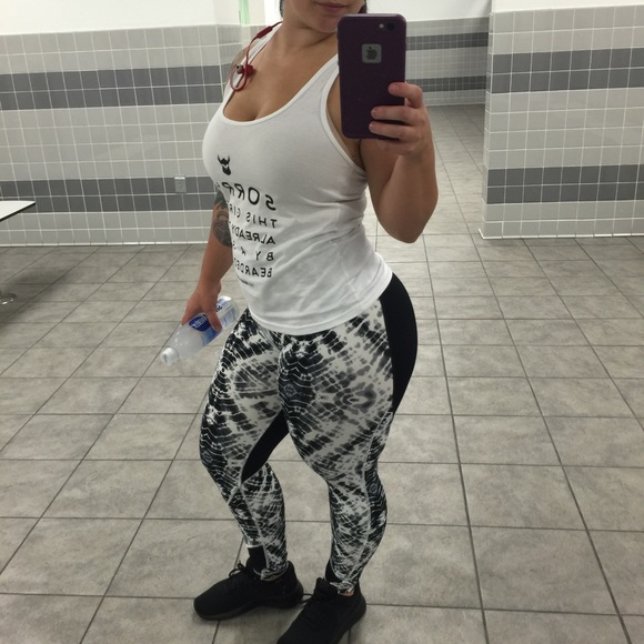 Beverly Lazareanu - Poshmark Profile Picture of Beverly Lazareanu (@bb416) on Poshmark