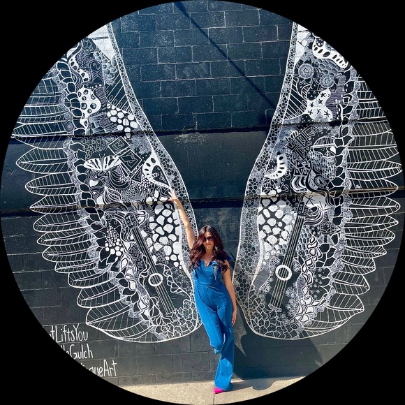 Profile Picture of Jaymee Repetto (@jaym11) on Poshmark