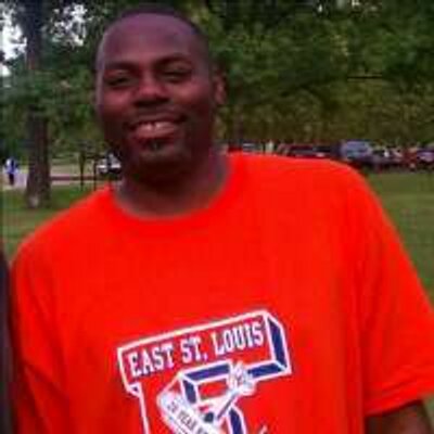 Profile Picture of Sean Strickland (@twallsean) on Twitter