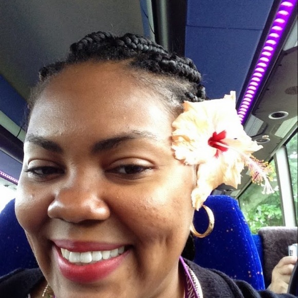 Profile Picture of Diatra Odom (@diatra32) on Poshmark