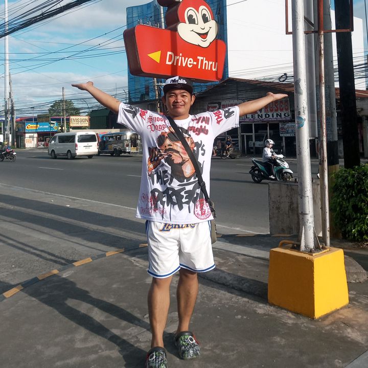 Profile Picture of Robert Lupos (@robertlupos) on Tiktok