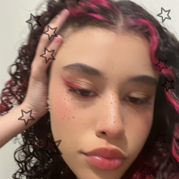 Profile Picture of Monique Rocha (@moniquerocha987) on Poshmark