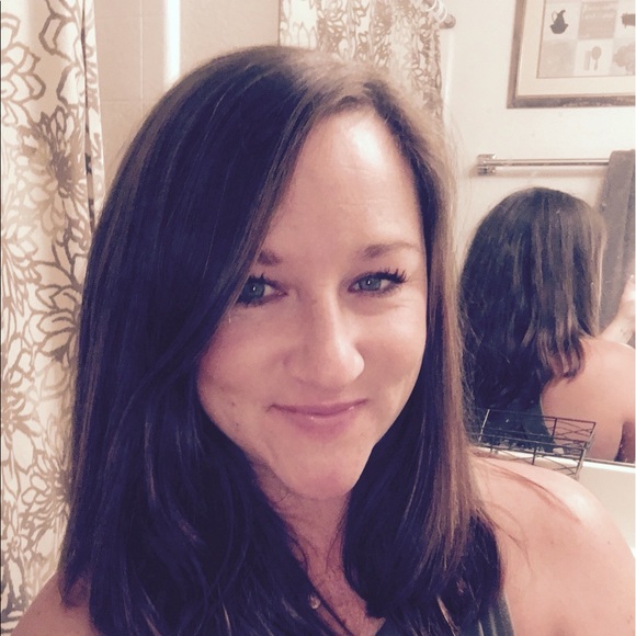 Profile Picture of Jessy Reader (@jessyhart24) on Poshmark