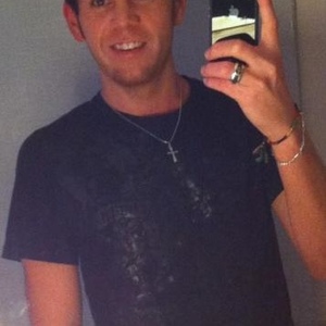 Profile Picture of Aaron Estrada (@a1r2001) on Myspace