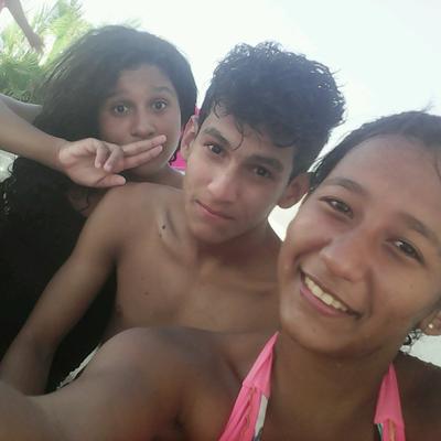 Profile Picture of Daniela Frias (@danielafrias171) on Twitter